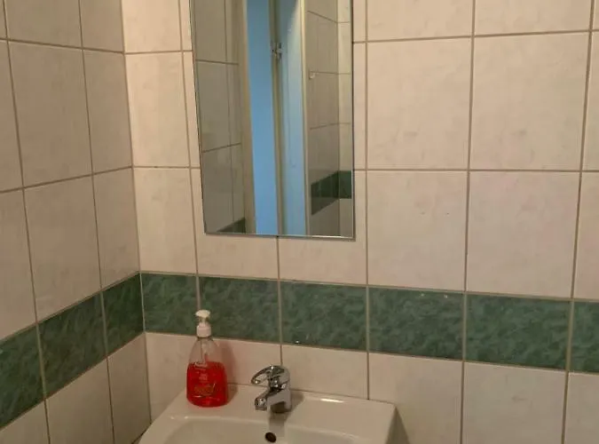 K84, 2- Bedroom - 2 Big Beds 1 Single Bed *